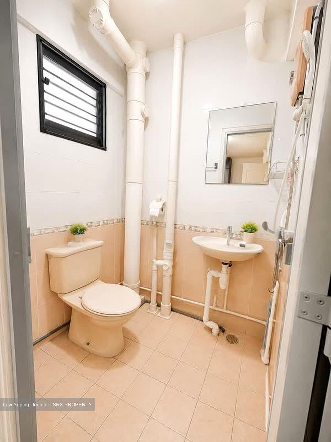 Blk 206 Jurong East View (Jurong East), HDB 3 Rooms #569392741
